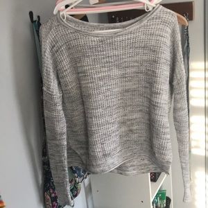 gray hollister sweater